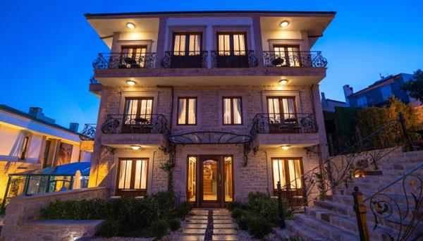 Baradiel Cunda Hotel