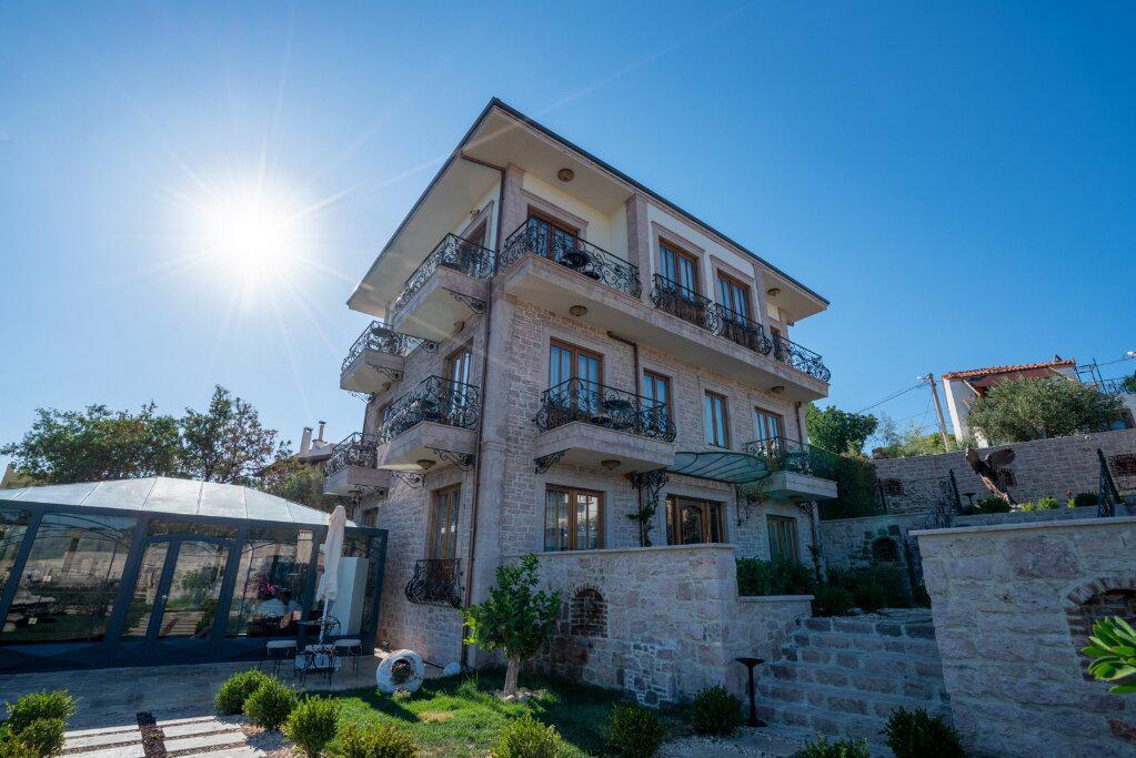 Baradiel Cunda Hotel