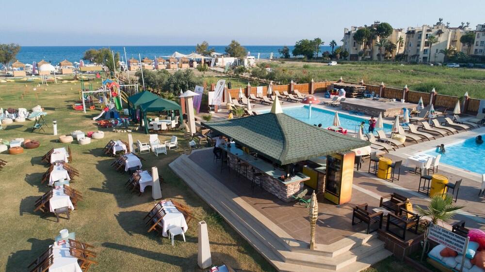 Ünlüselek Hotel