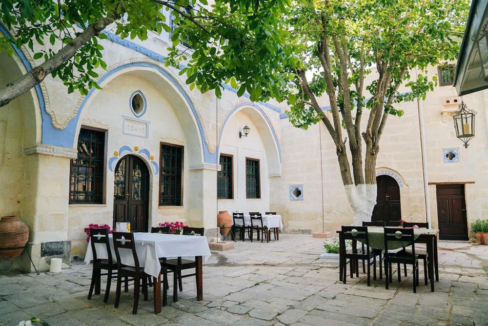 Sinasos Gül Konaklari