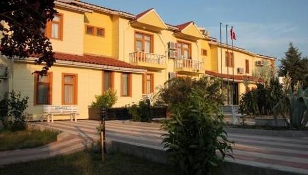 Sinopsis Resort Otel