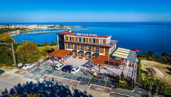 Beyaz Otel
