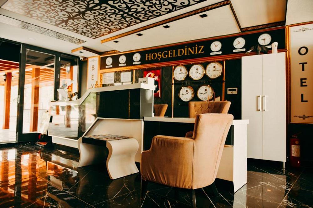 Beyaz Otel