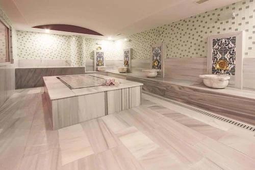 Forum Suite Hotel