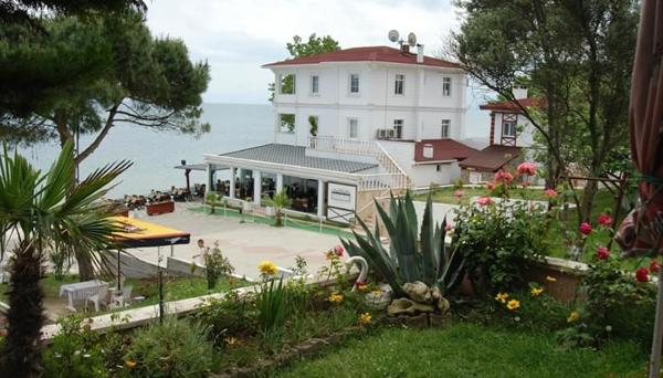 Beyaz Ev Otel & Restaurant