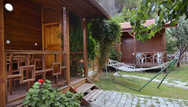 Oblomov Bungalows Apart