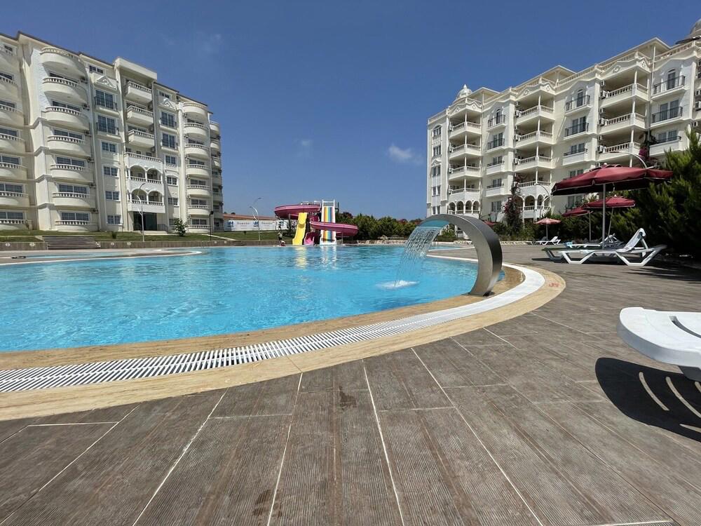 Watercastle Suites