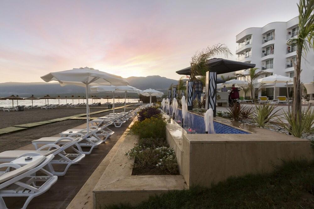Marpessa Blue Beach Hotel