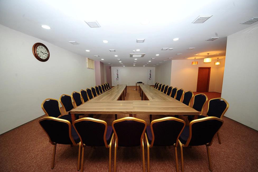 Yucel Hotel
