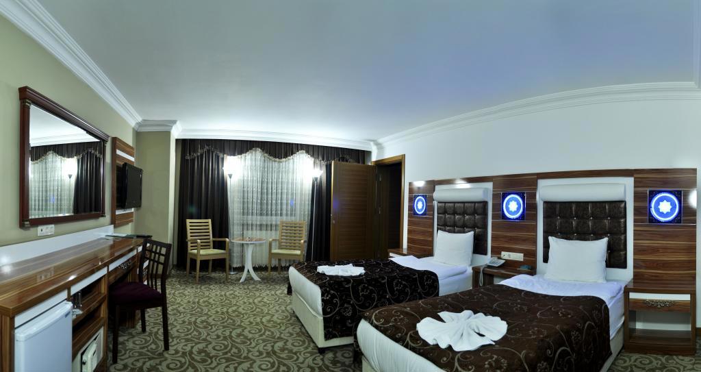 Demosan Hotel