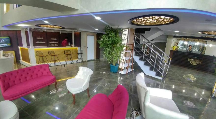 Crystall Hotel