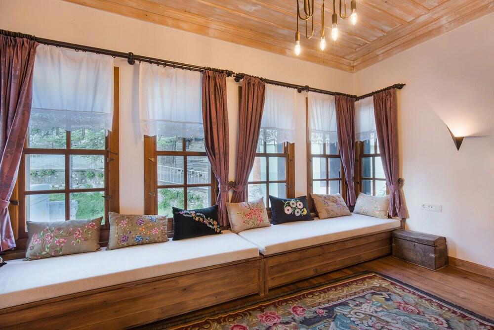 Eskiciler Konağı