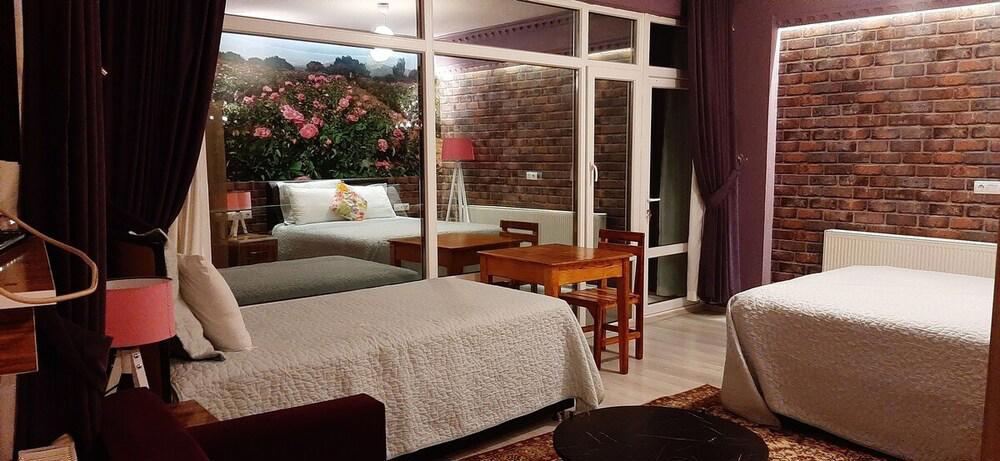 Fulya Pension