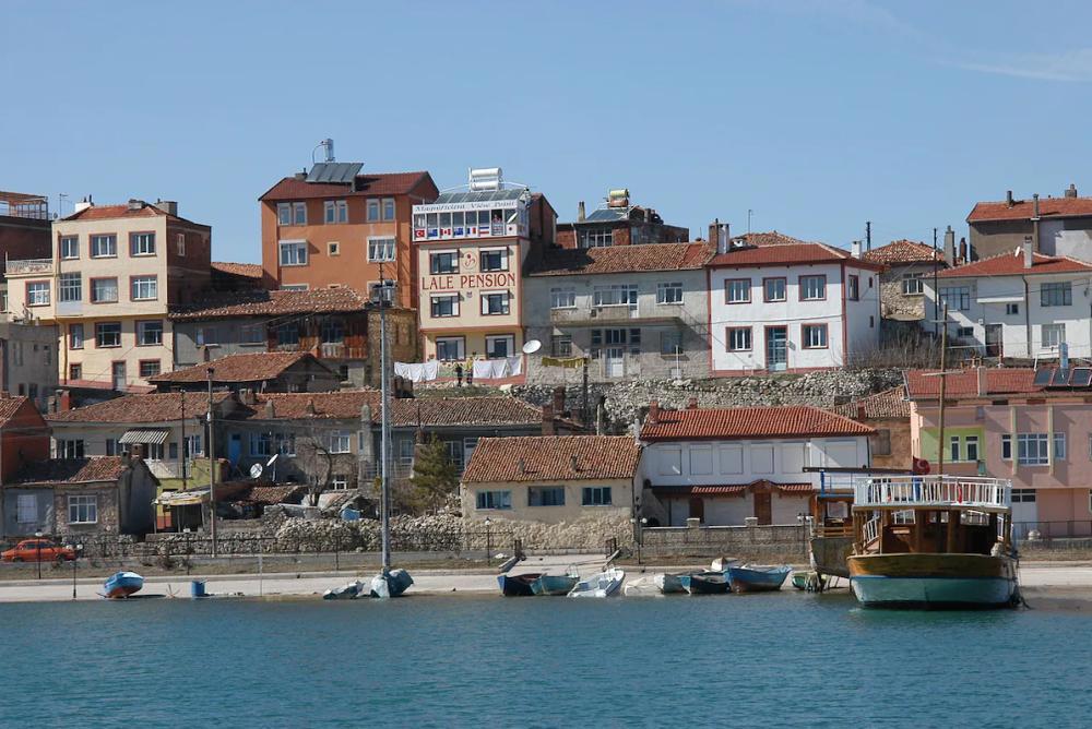 Lale Pension