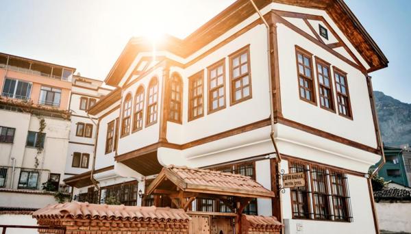 Çifte Konak