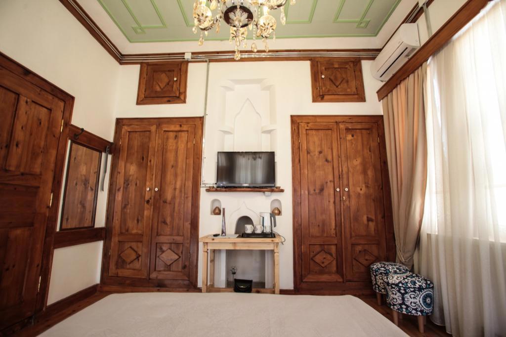 Çifte Konak