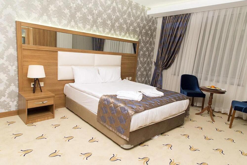 Carmine Hotel