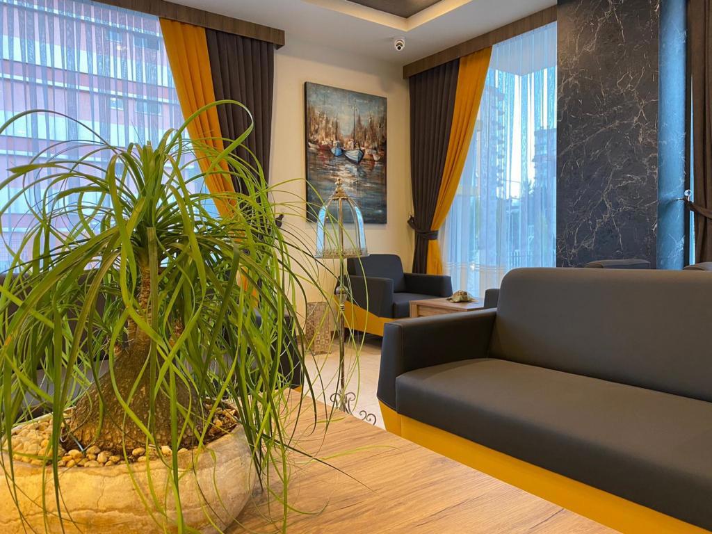 Golden World Hotel