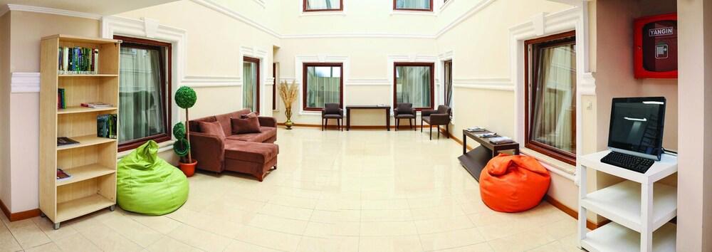 Helenapolis Hotel