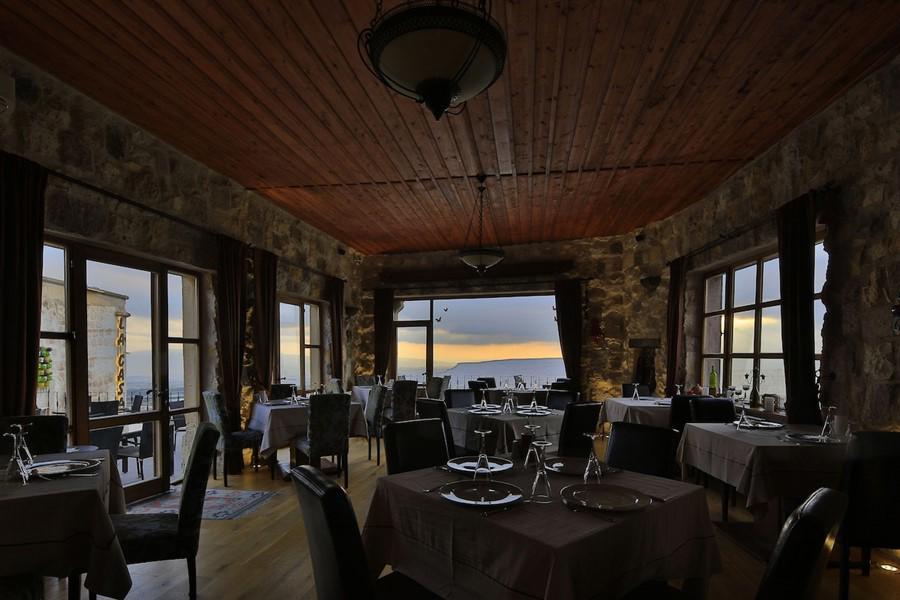 La Casa Cave