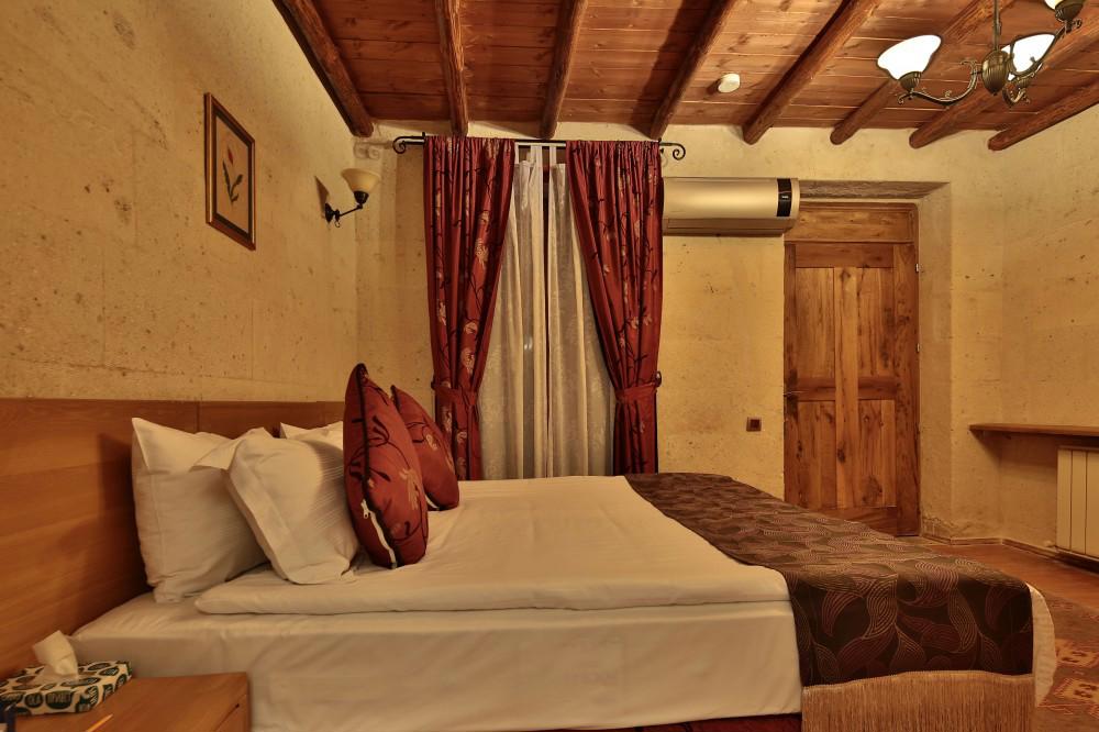 La Casa Cave