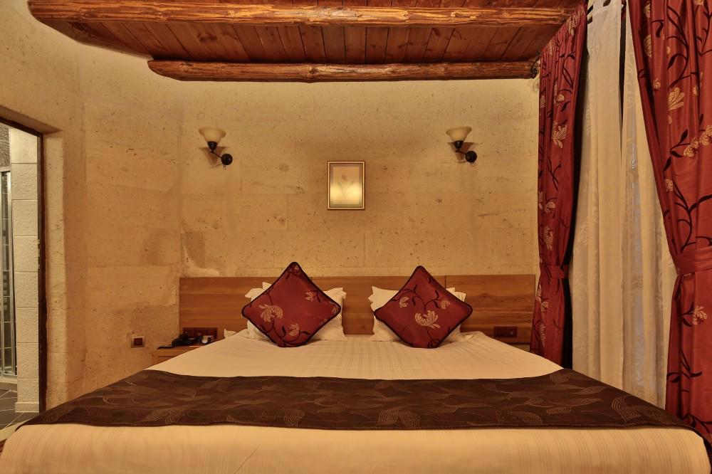 La Casa Cave