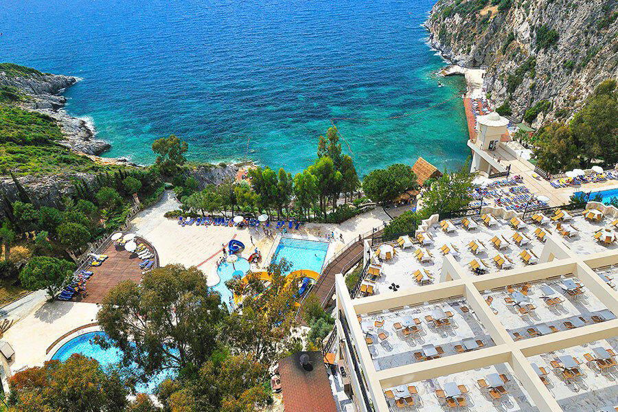 Ladonia Hotels Adakule