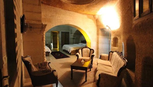 Family Cave Suite Hotel