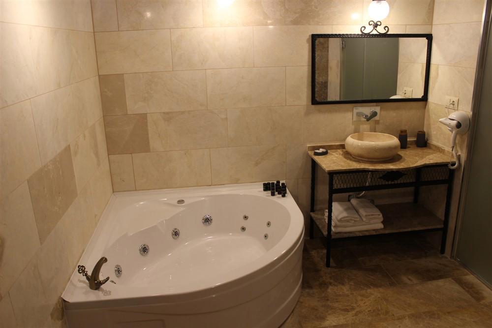 Kayra Cave Suites