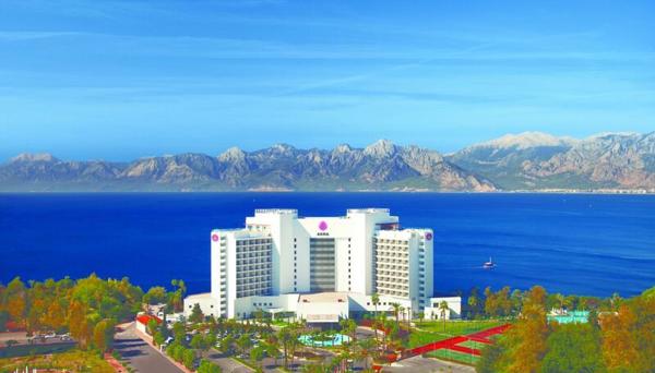 Akra Hotel