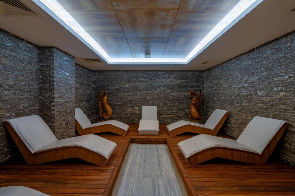 Pearly Hotel