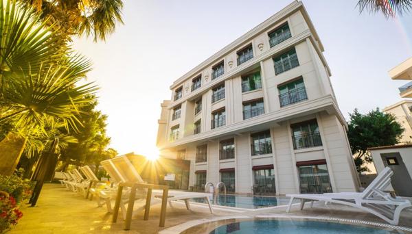 Leaf Port Boutique Hotel