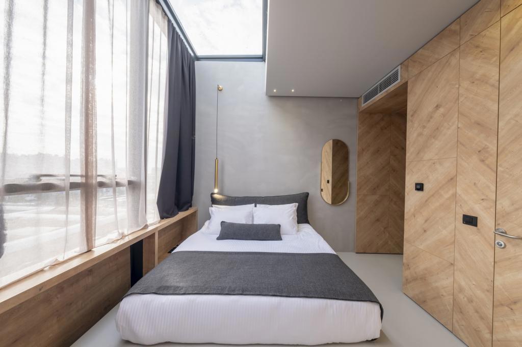 Ag Hotels