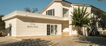 Raw Beach Hotel