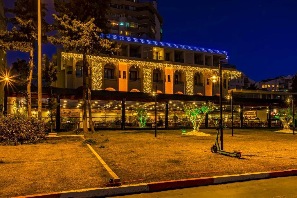 Tema 242 Hotel