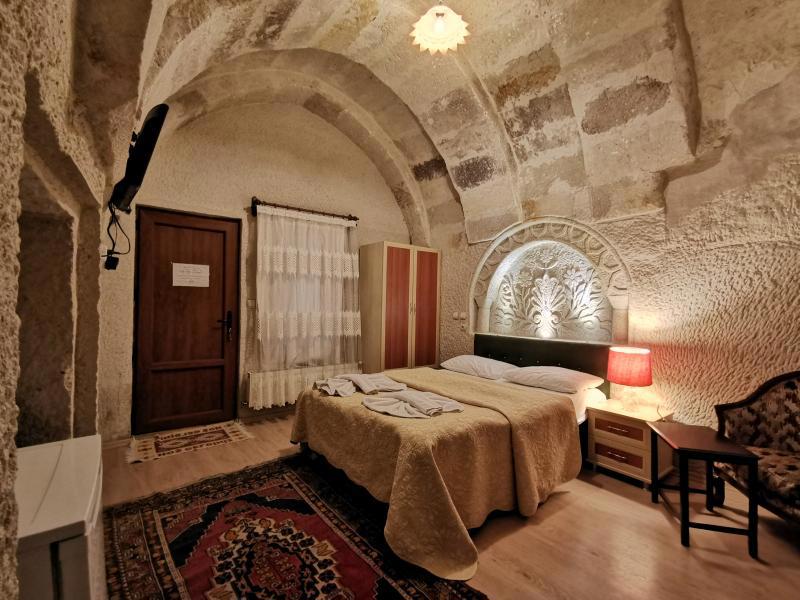 Falcon Cave Suites