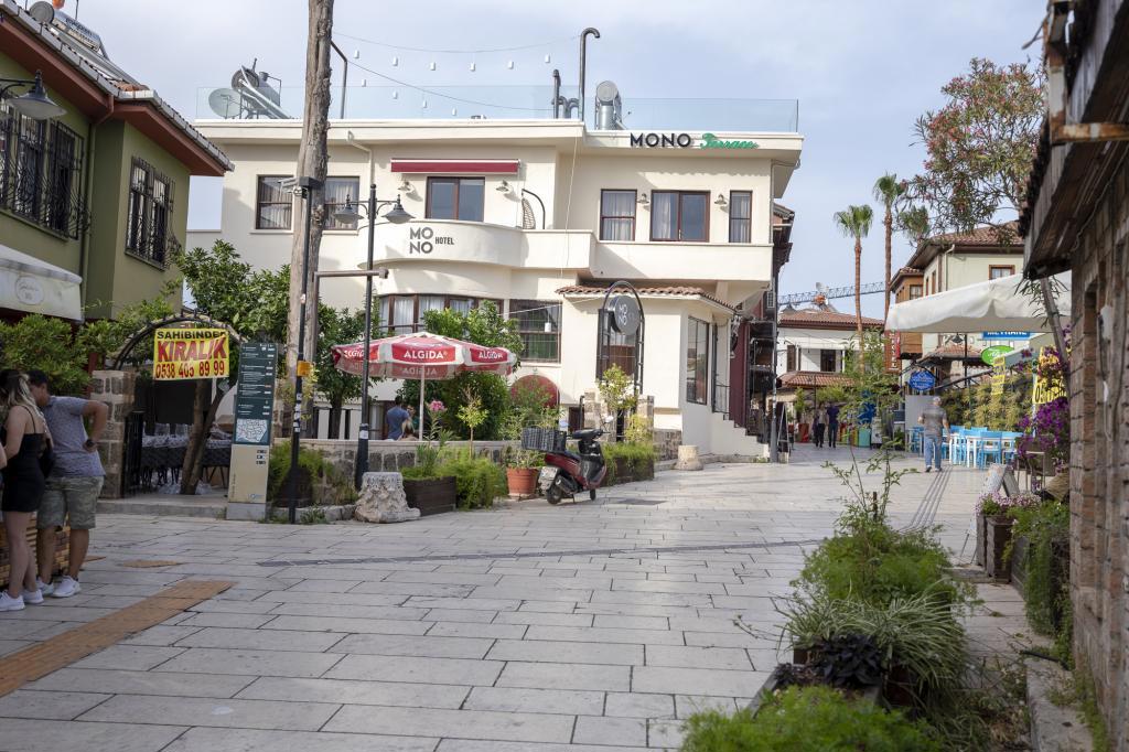 Mono Hotel