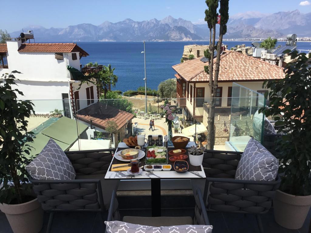 Mono Hotel
