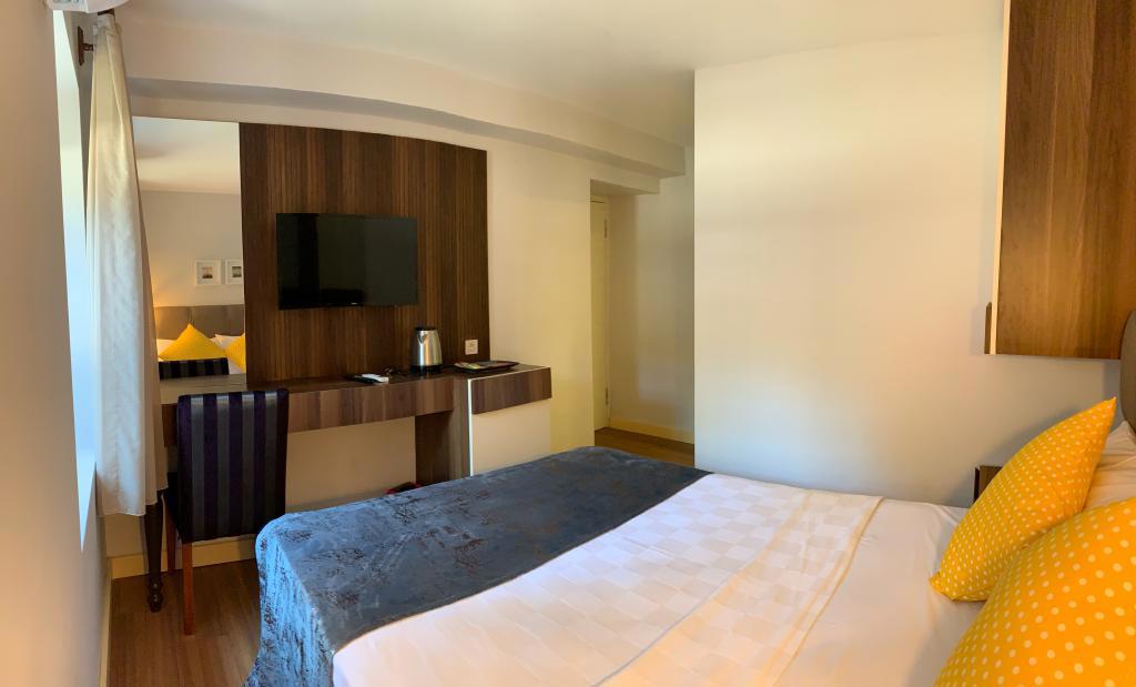 Mono Hotel