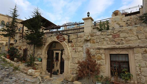 Antik Cave House