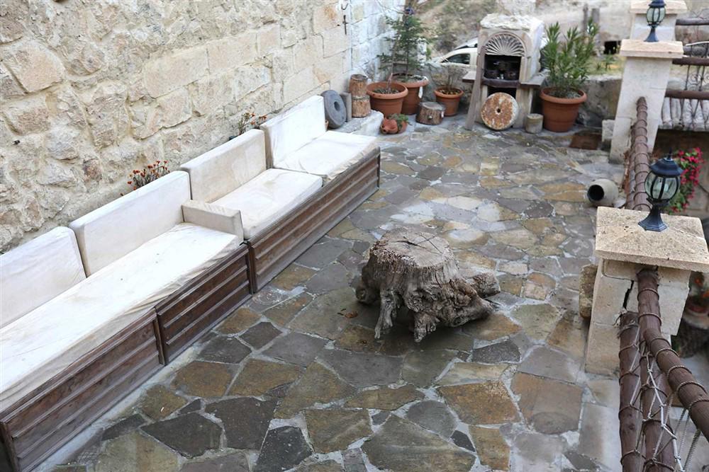 Antik Cave House