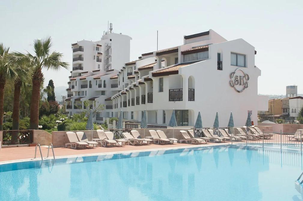 Sentinus Beach Hotel