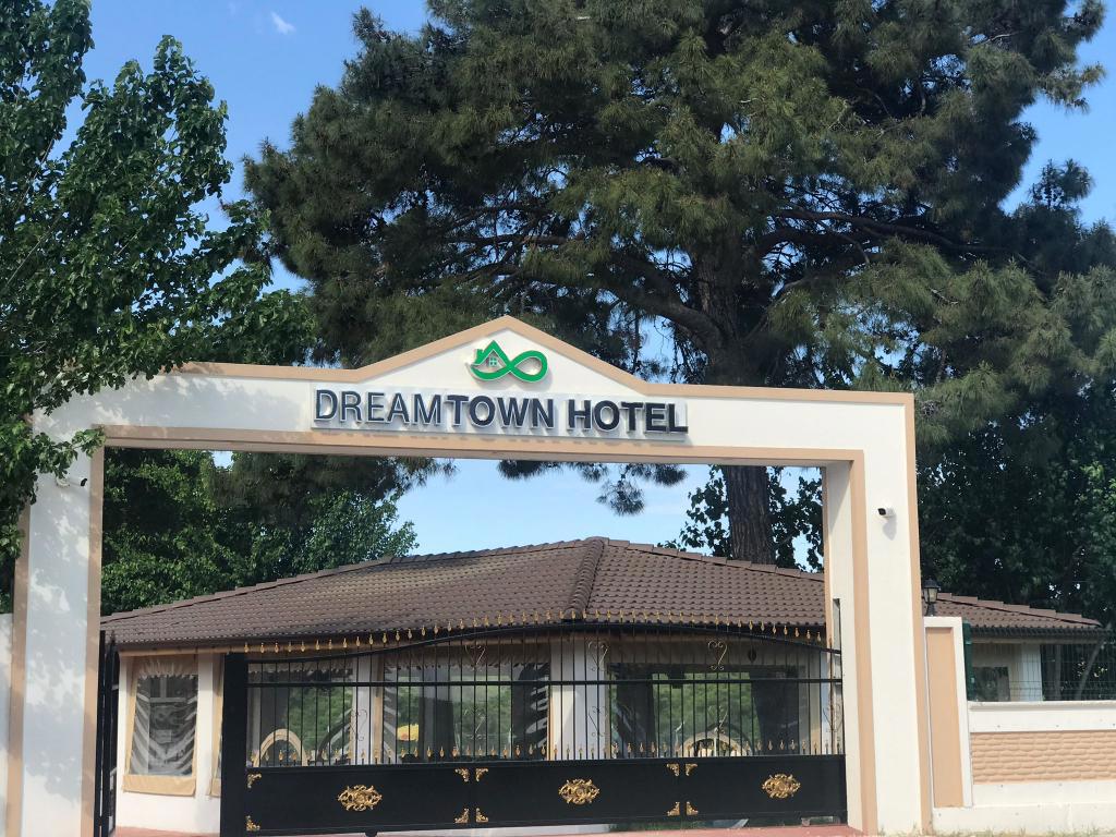 Dream Town Hotel