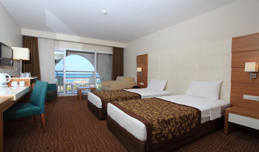 Golden Day Wings Hotel