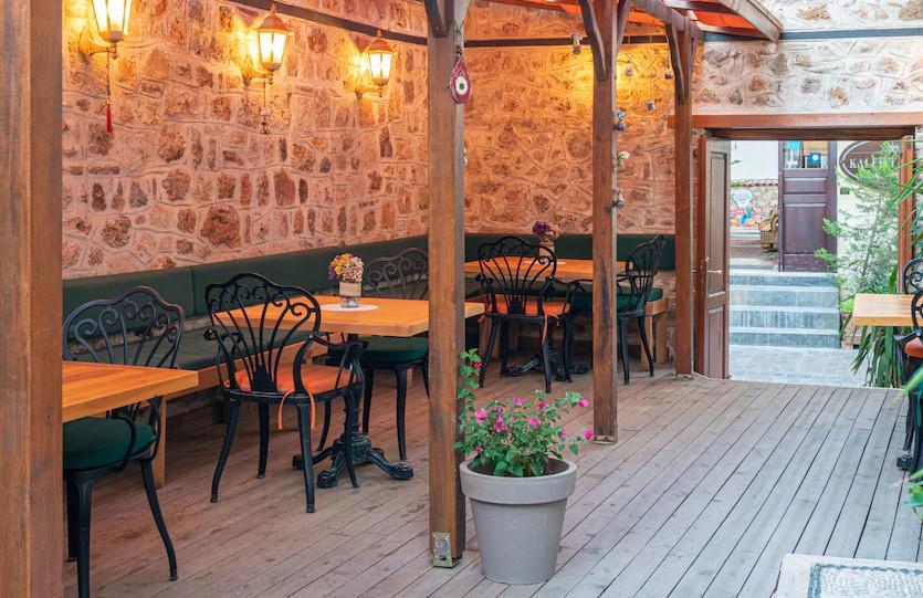 Cedrus Hotel