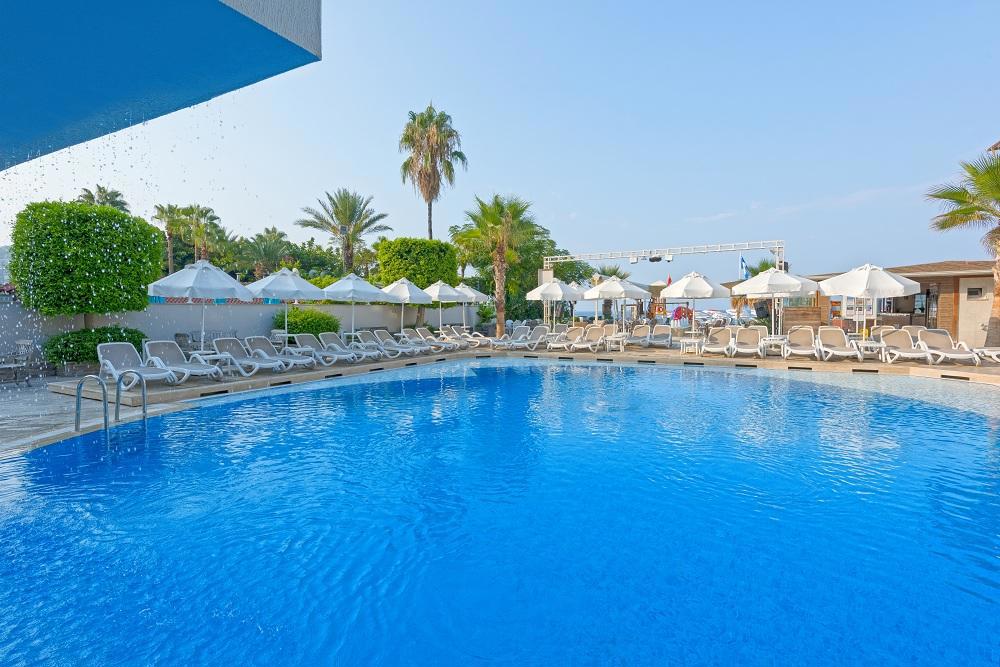 Xperia Saray Beach Hotel