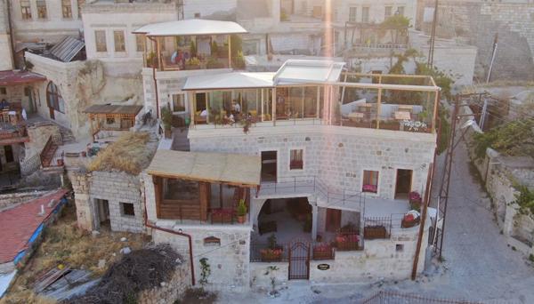 Vigneron Cave Hotel
