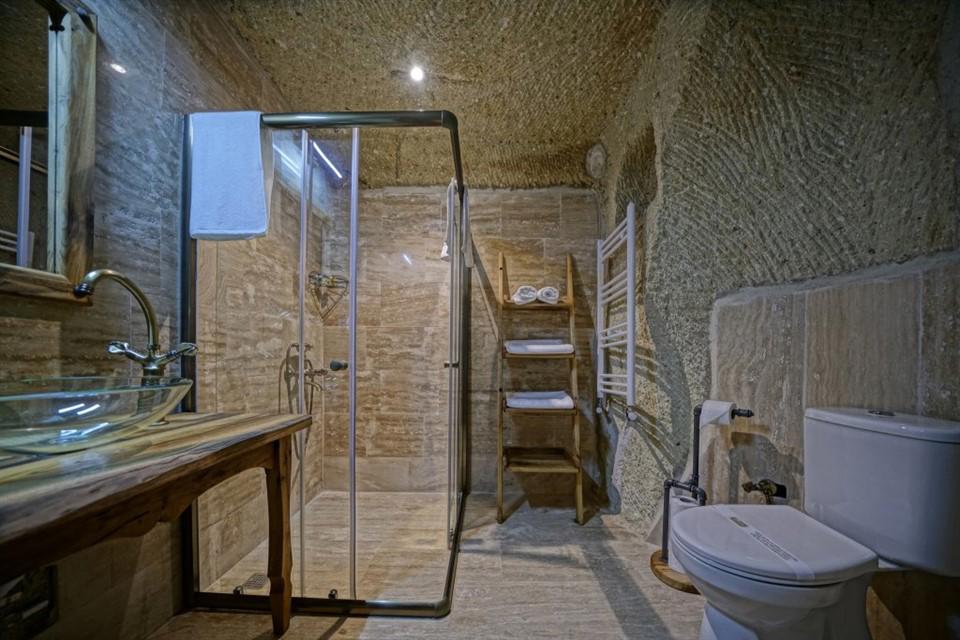 Vigneron Cave Hotel