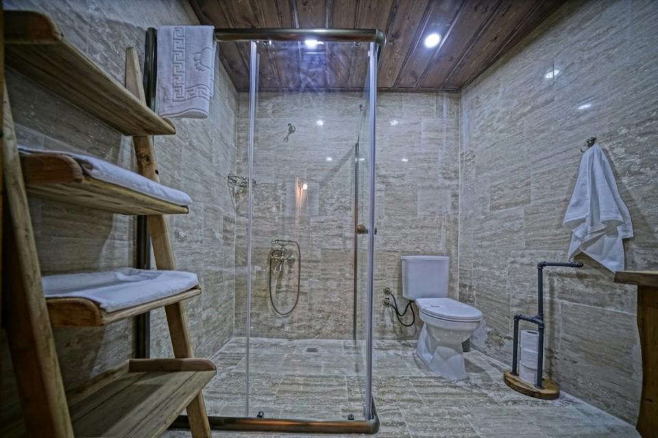 Vigneron Cave Hotel