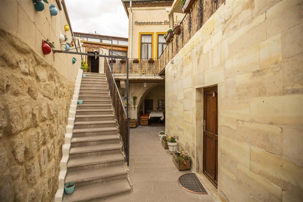Cappa Rossa Cave Hotel